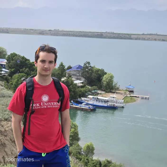 Roommate looking Isle Of Wight, VA, $1100