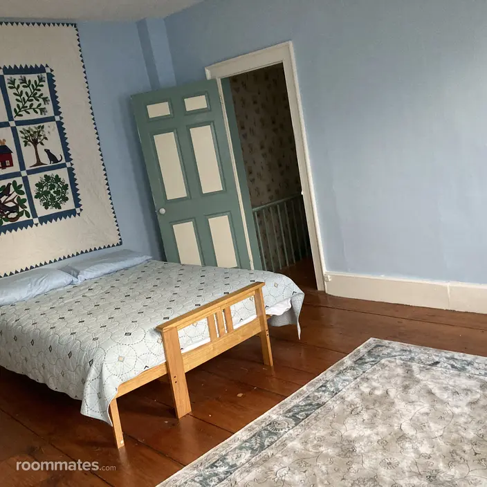 Room for rent in Newburyport, MA $1100, house