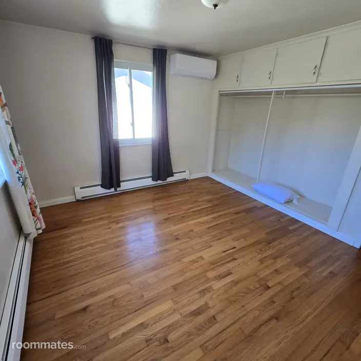 Room for rent in Wheat Ridge, CO $1300, house