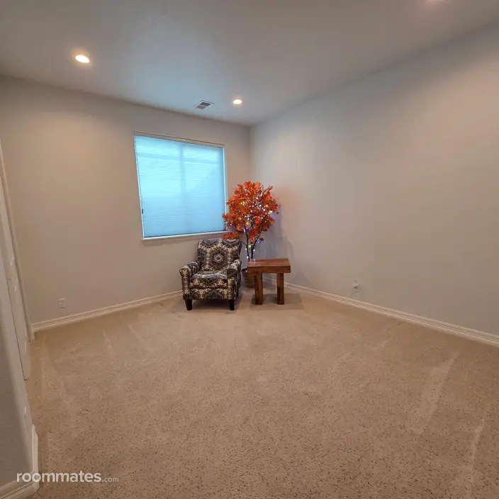 Room for rent in Commerce City, CO $1200, house