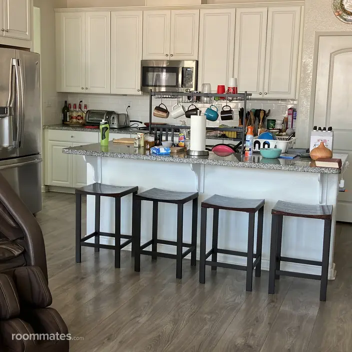 Room for rent in Lake Elsinore, CA $1150, house