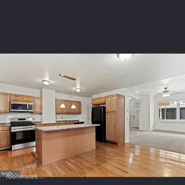 Room for rent in Harrisburg, PA $899, house