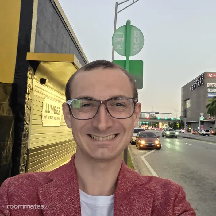 Roommate looking Los Angeles, CA, $1000