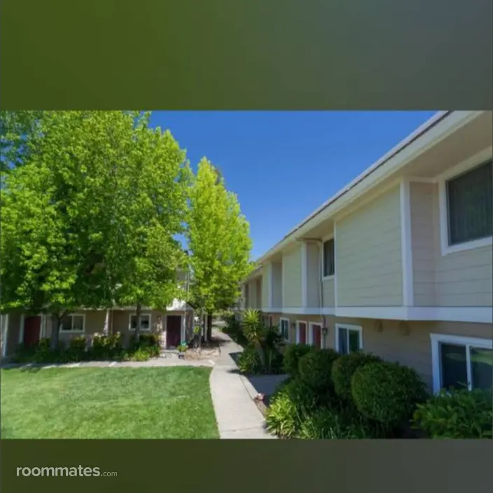 Room for rent in Santa Rosa, CA $1100, house