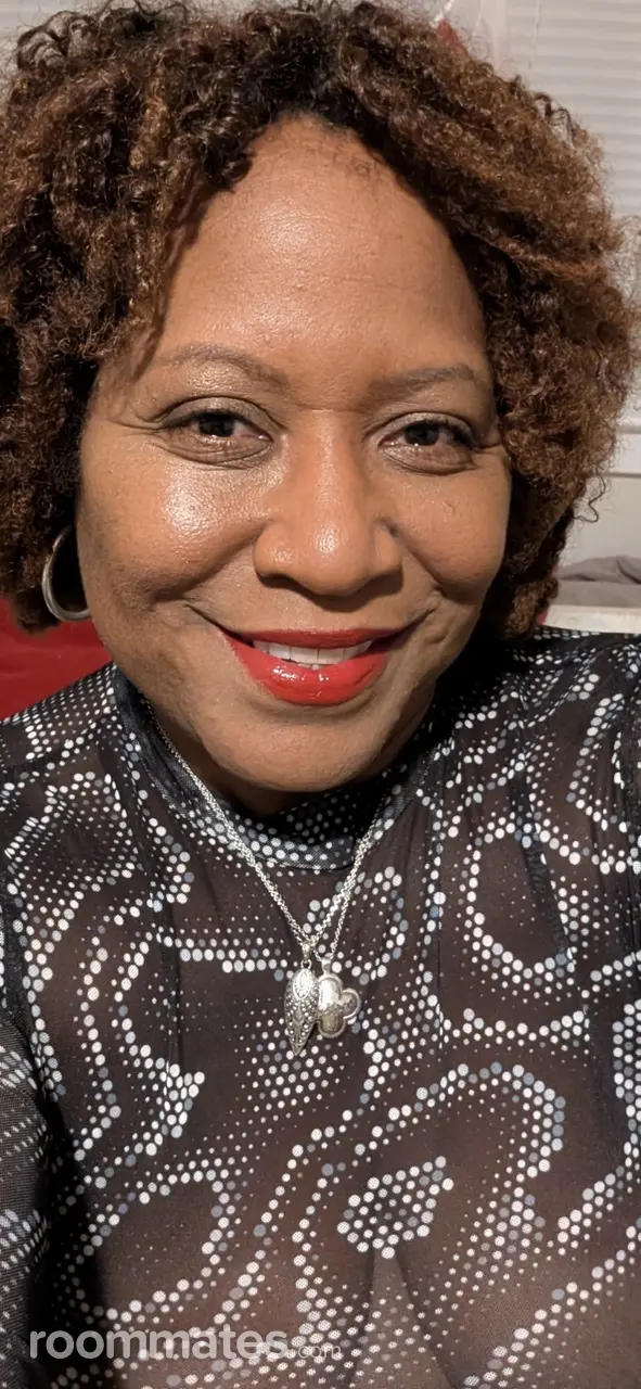 Profile photo 3 of 4