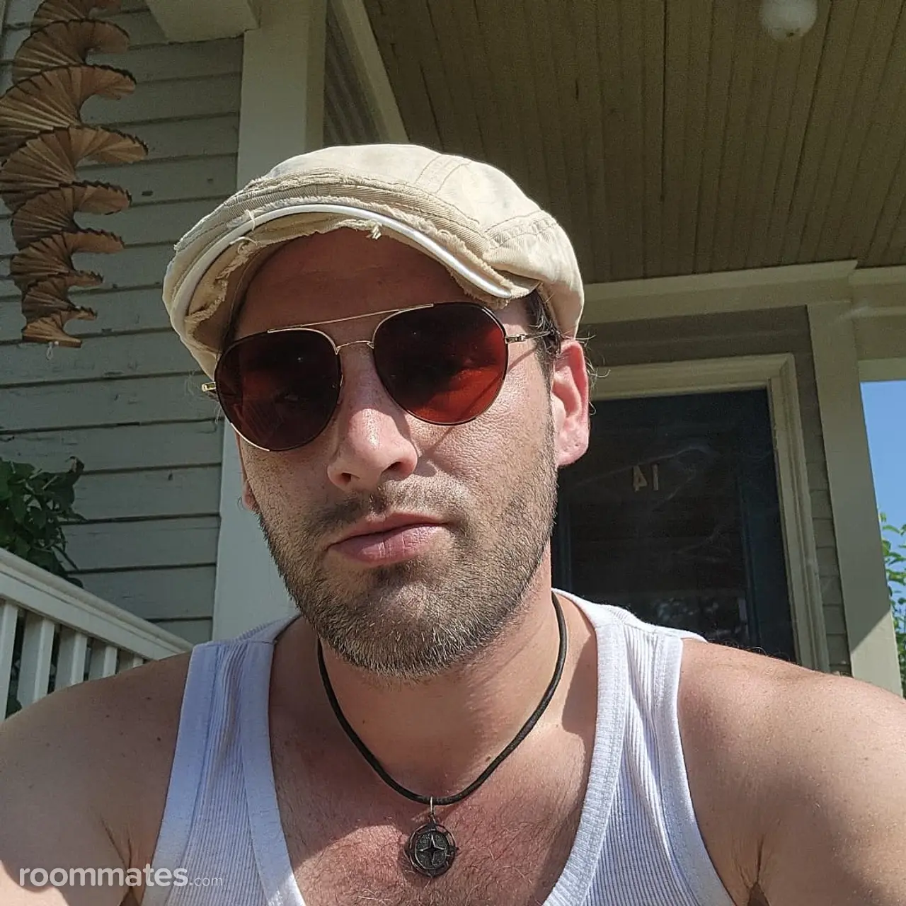 Profile photo 13 of 16