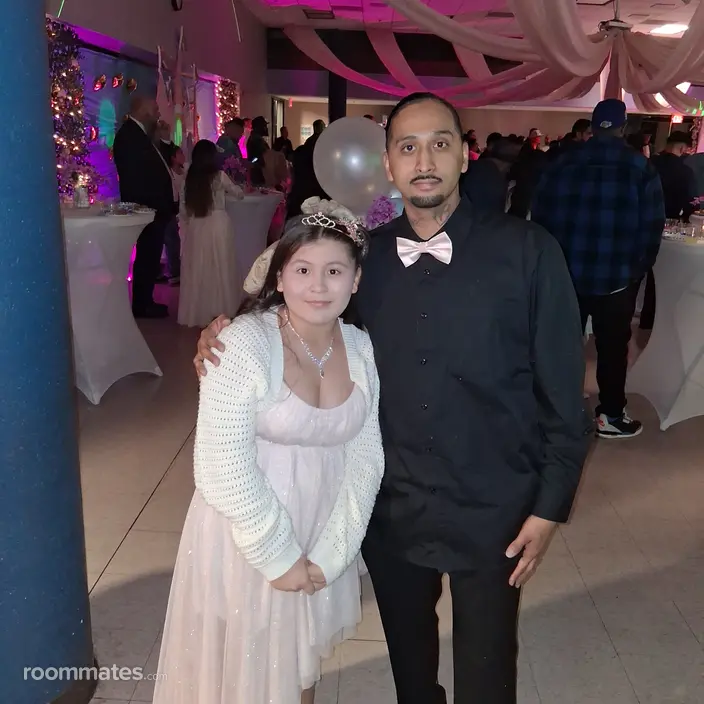 Roommate looking Moreno Valley, CA, $1000