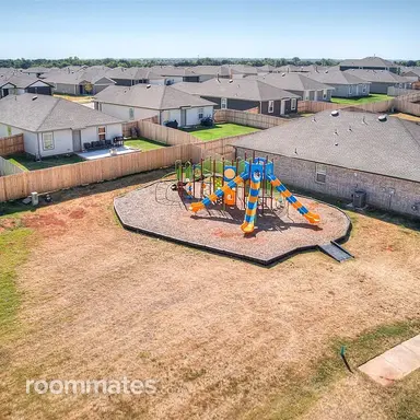 Room for rent in Piedmont, OK $790, house