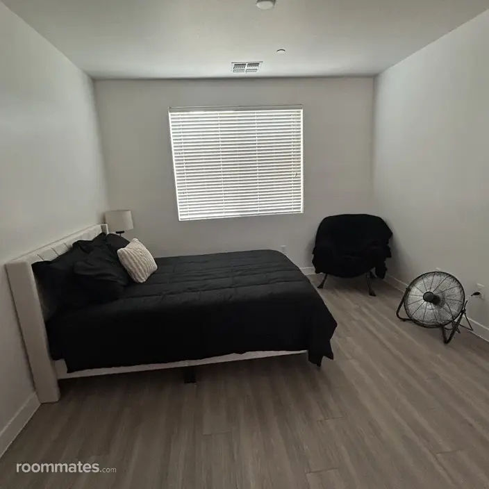 Room for rent in Goodyear, AZ $650, house