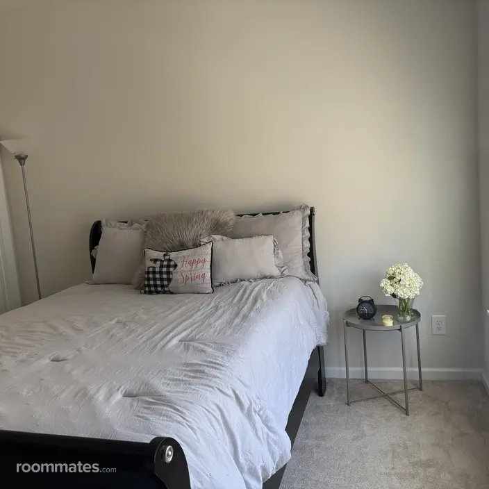Room for rent in Charlotte, NC $850, house