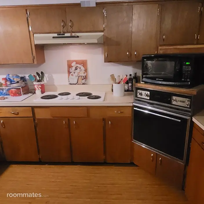 Room for rent in Albuquerque, NM $750, house