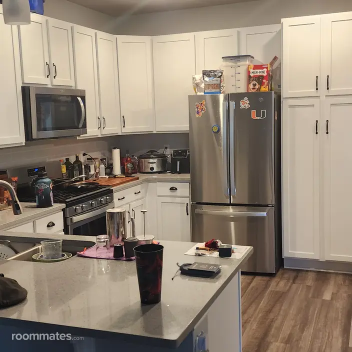 Room for rent in Erie, CO $950, townhouse