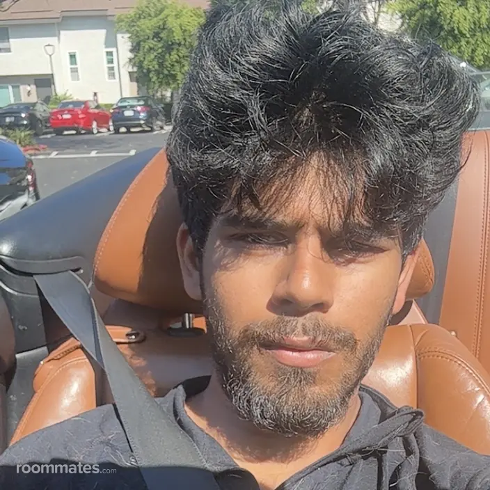 Roommate looking Irvine, CA, $1000