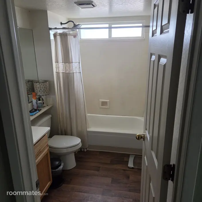 Room for rent in Sparks, NV $975, house