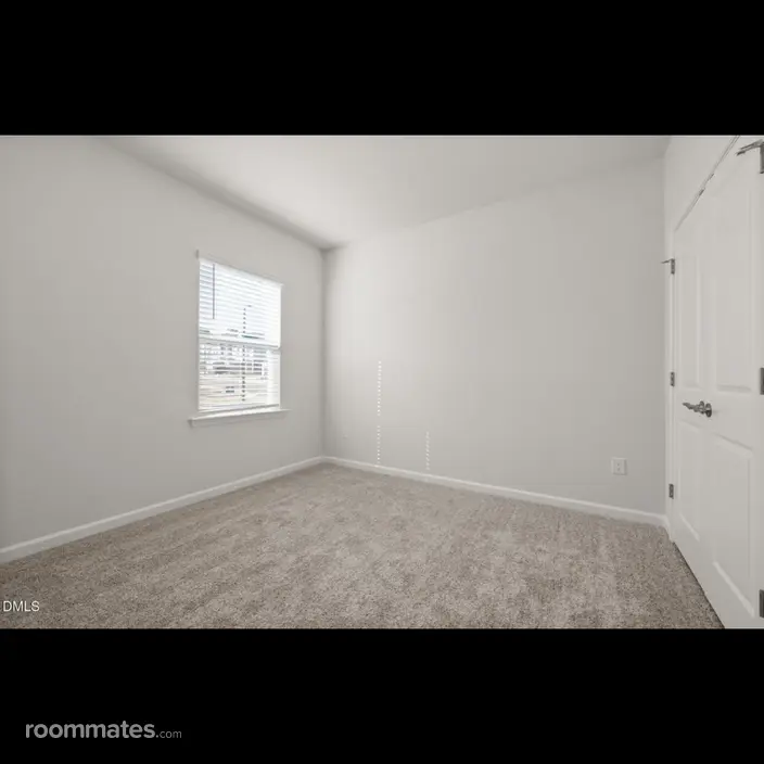 Room for rent in Durham, NC $825, townhouse