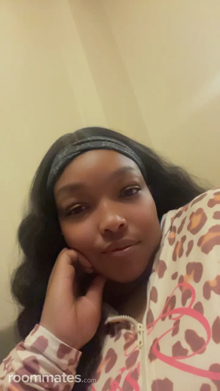 Profile photo 4 of 4