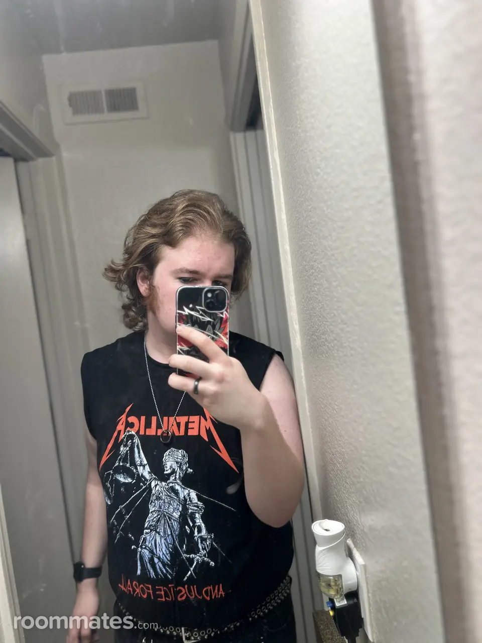 Profile photo 4 of 4
