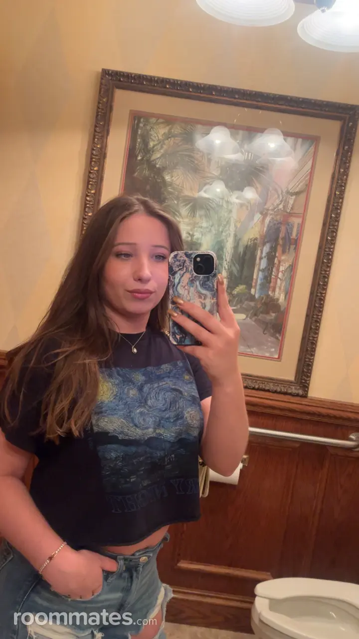Profile photo 4 of 4