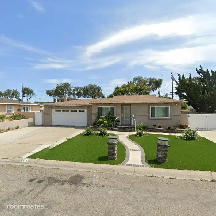 Room for rent in Garden Grove, CA $700, house