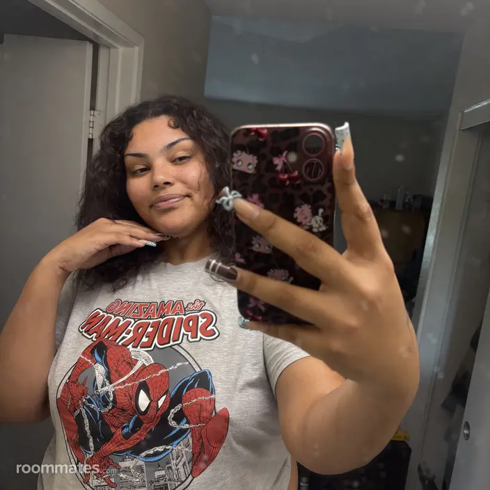 Roommate looking Riverside, CA, $800