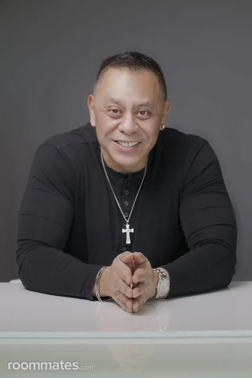 Profile photo 4 of 5