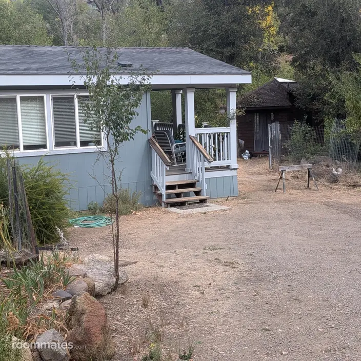 Room for rent in Middletown, CA $2000, house