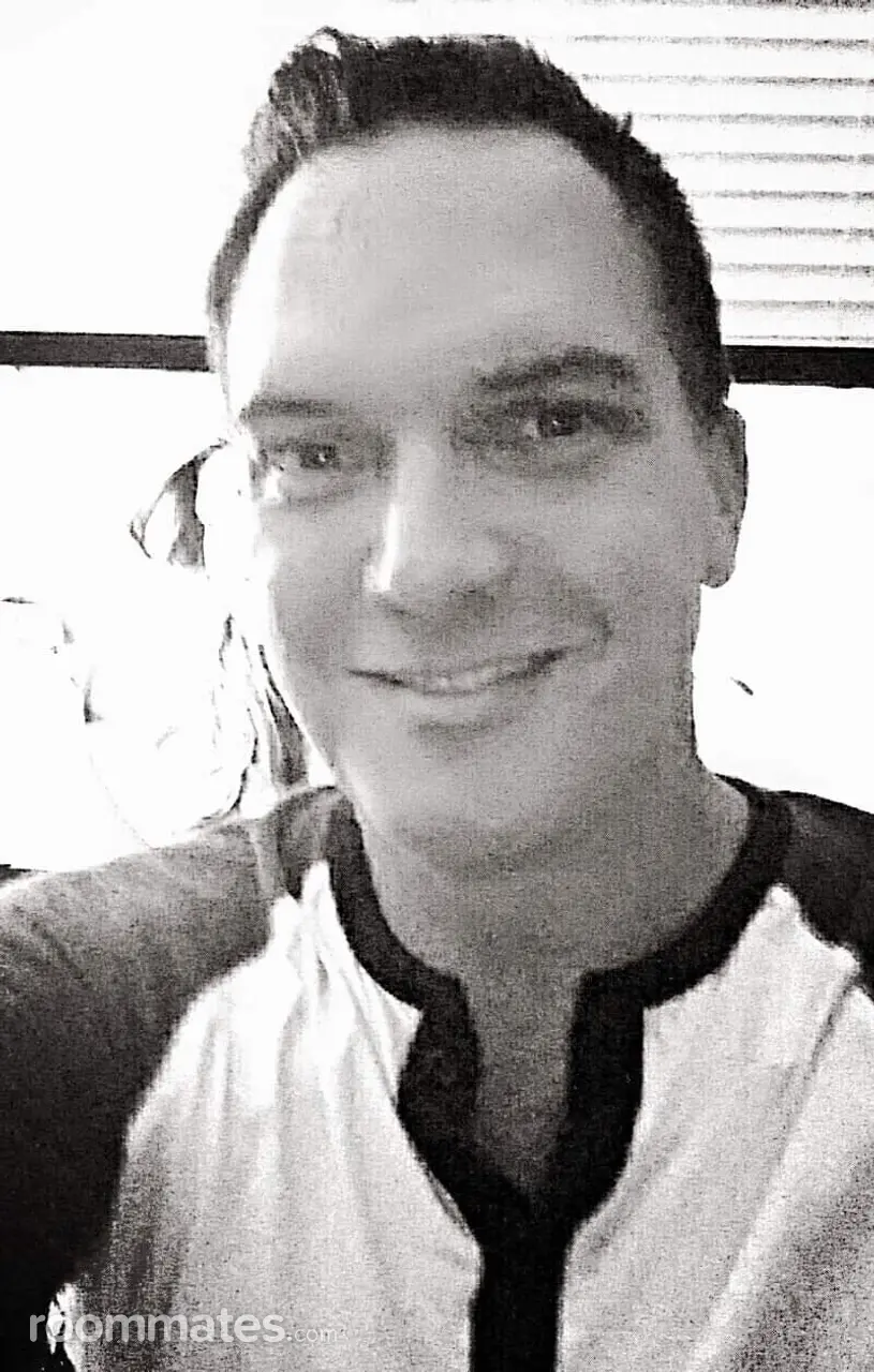 Profile photo 6 of 6