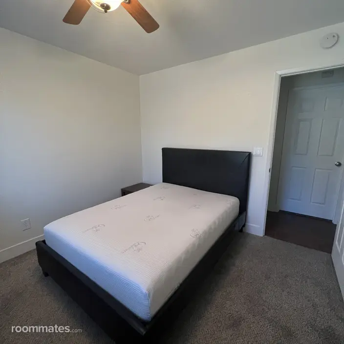 Room for rent in Los Banos, CA $775, house