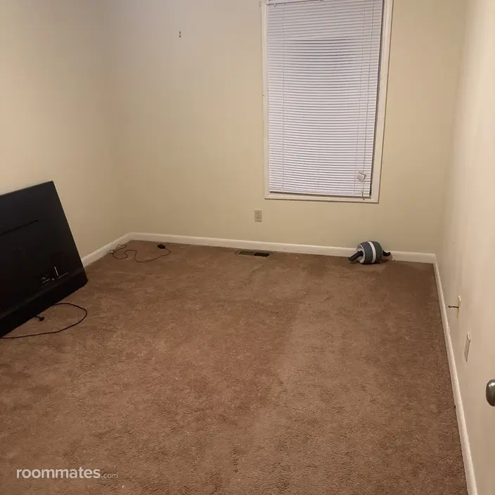 Room for rent in Jackson, TN $700, condo