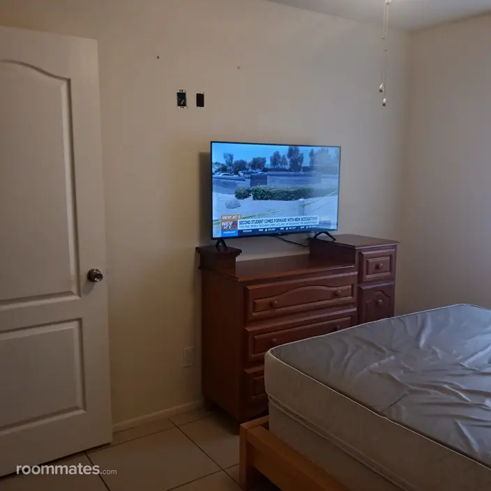 Room for rent in Phoenix, AZ $650, house