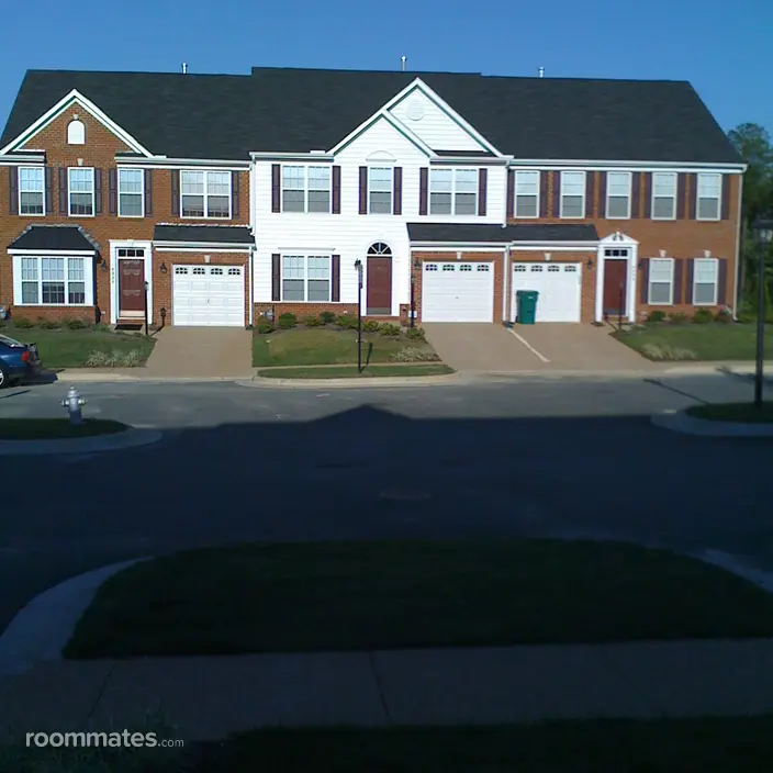 Room for rent in Henrico VA $700, townhouse