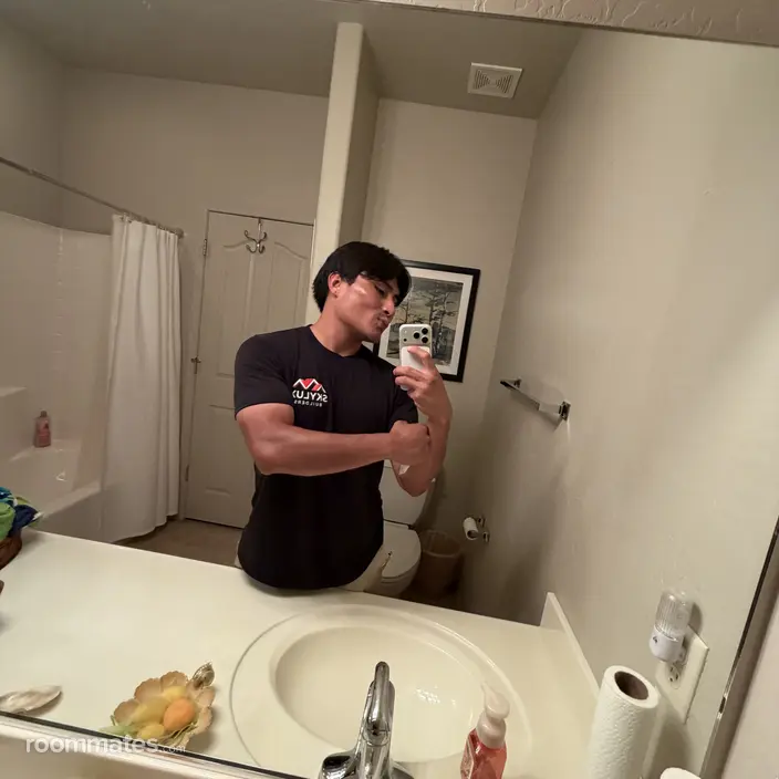 Roommate looking Mesa, AZ, $1100