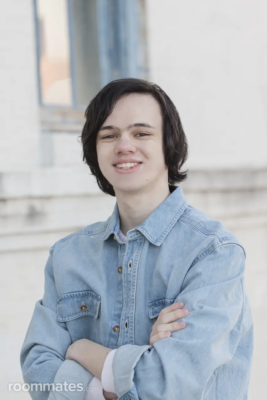 Profile photo 4 of 4