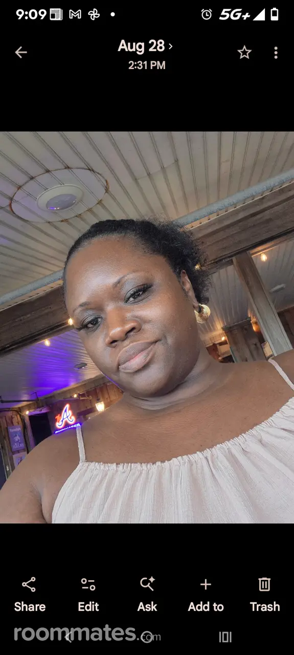 Profile photo 4 of 4
