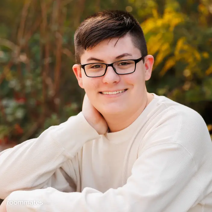Roommate looking Lowell, MI, $1000