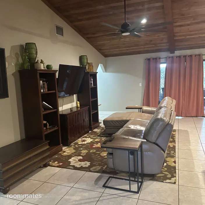 Room for rent in Fort Myers, FL $900, house