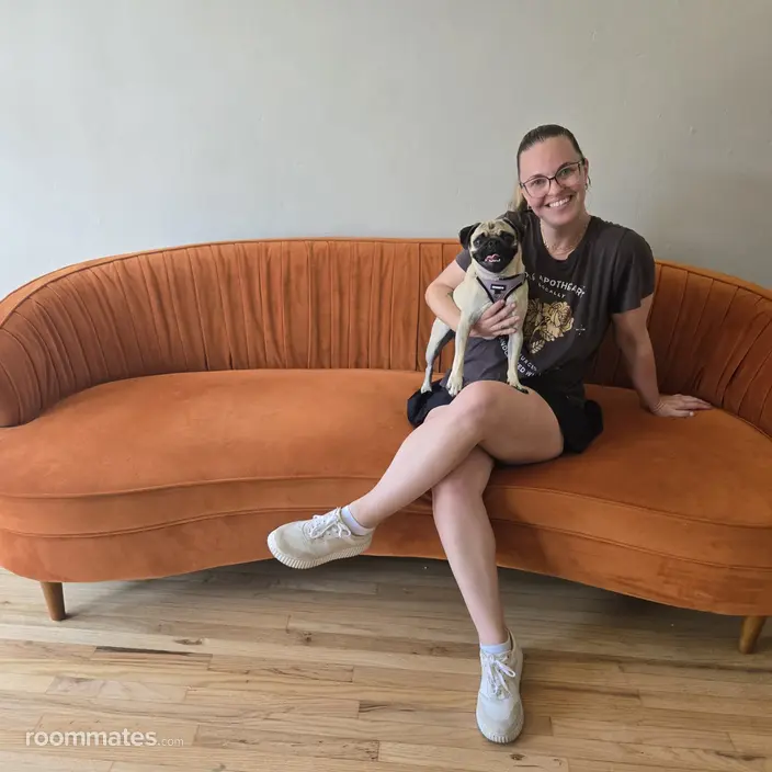 Roommate looking Long Beach, CA, $1300