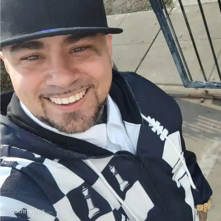 Roommate looking Sacramento, CA, $900
