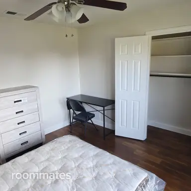 Room for rent in Plano, TX $800, house