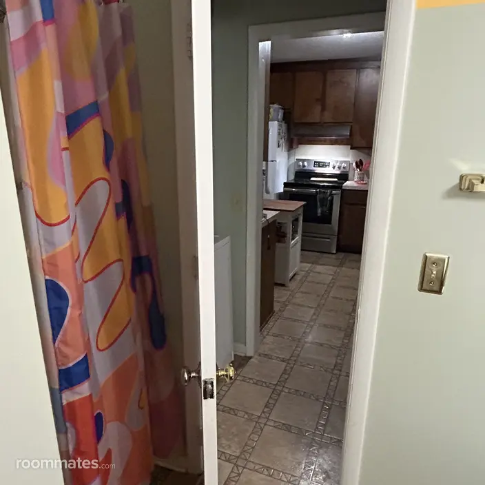 Room for rent in Durham, NC $980, house