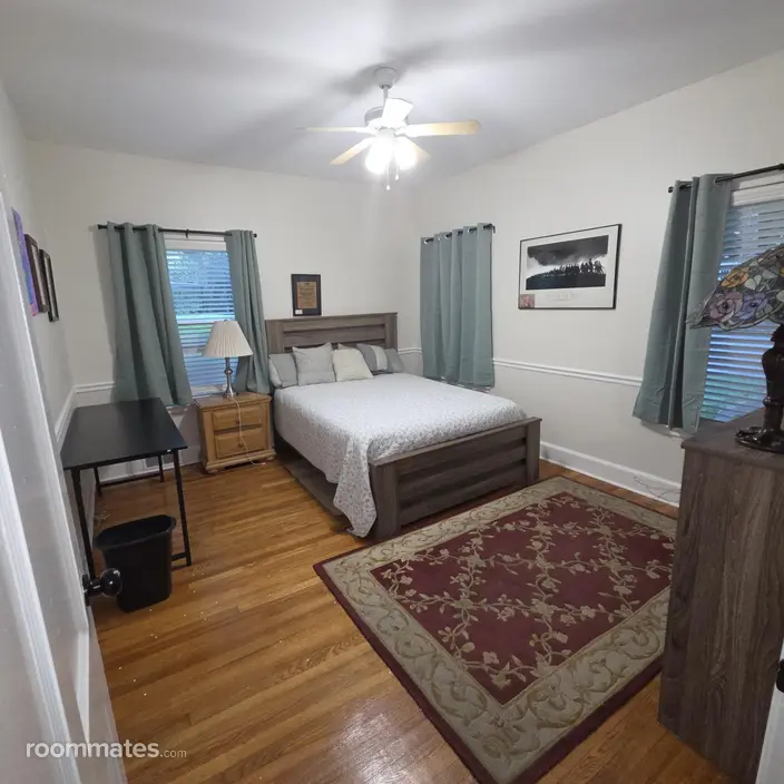 Room for rent in Atlanta, GA $900, house