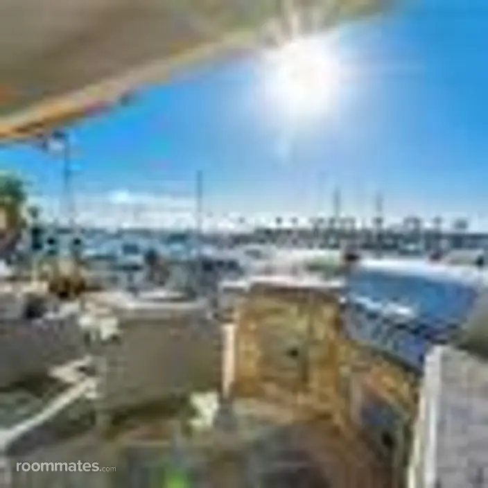 Room for rent in Newport Beach, CA $2991, condo