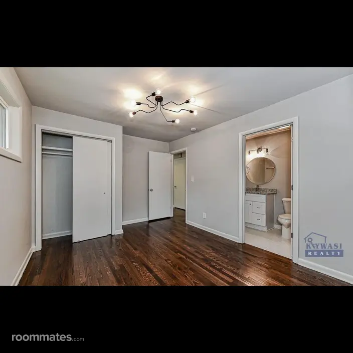 Room for rent in Charlotte, NC $900, house