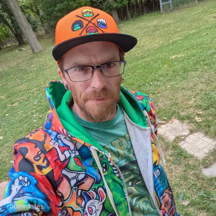 Roommate looking Lansing, MI, $1000