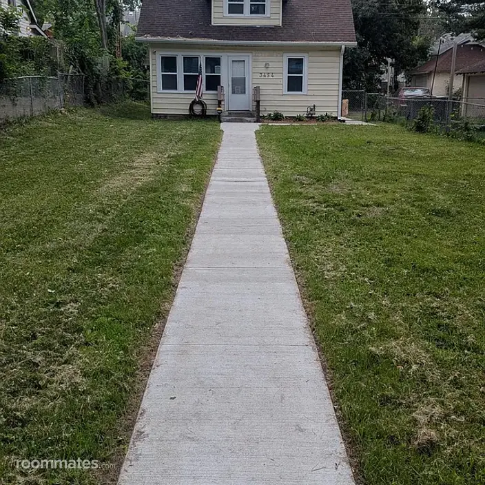 Room for rent in Minneapolis, MN $820, house