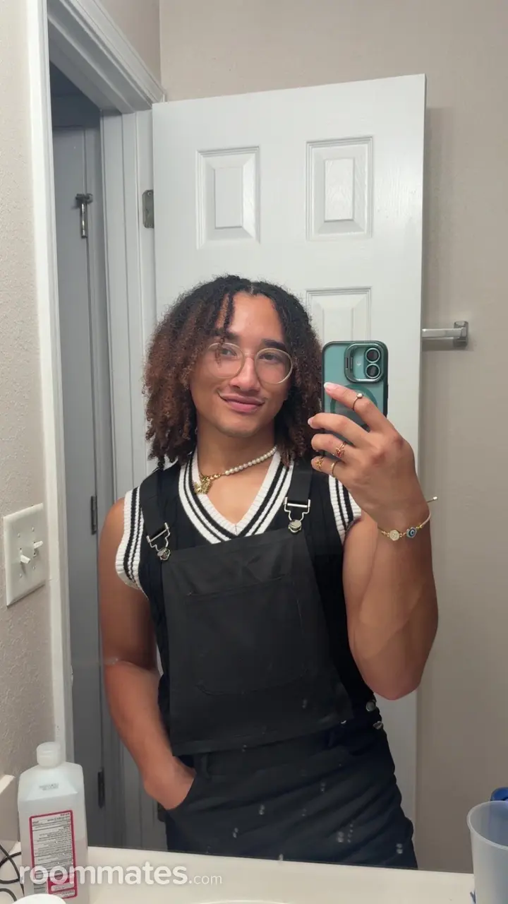 Profile photo 3 of 3