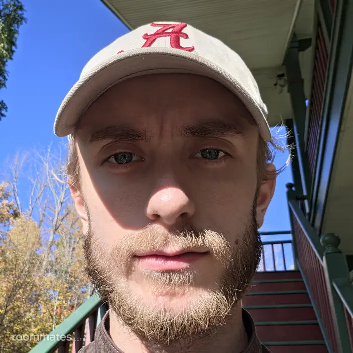 Roommate looking Lebanon, NH, $800