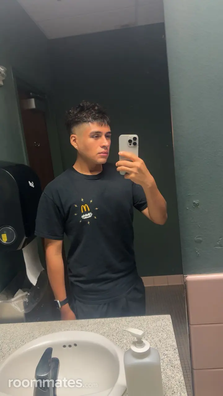 Profile photo 4 of 6