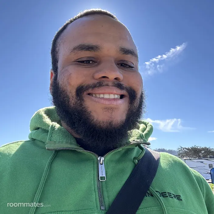 Roommate looking Vallejo, CA, $2000