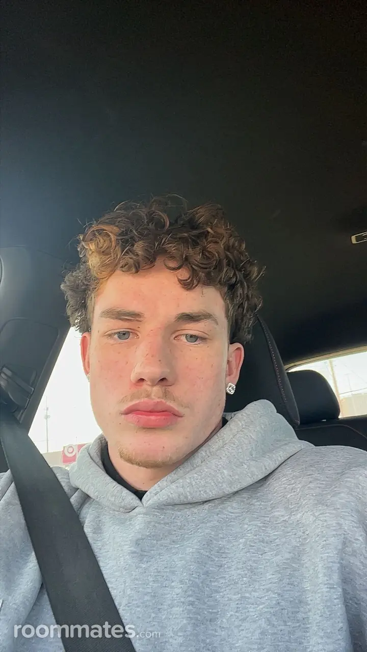 Profile photo 3 of 4